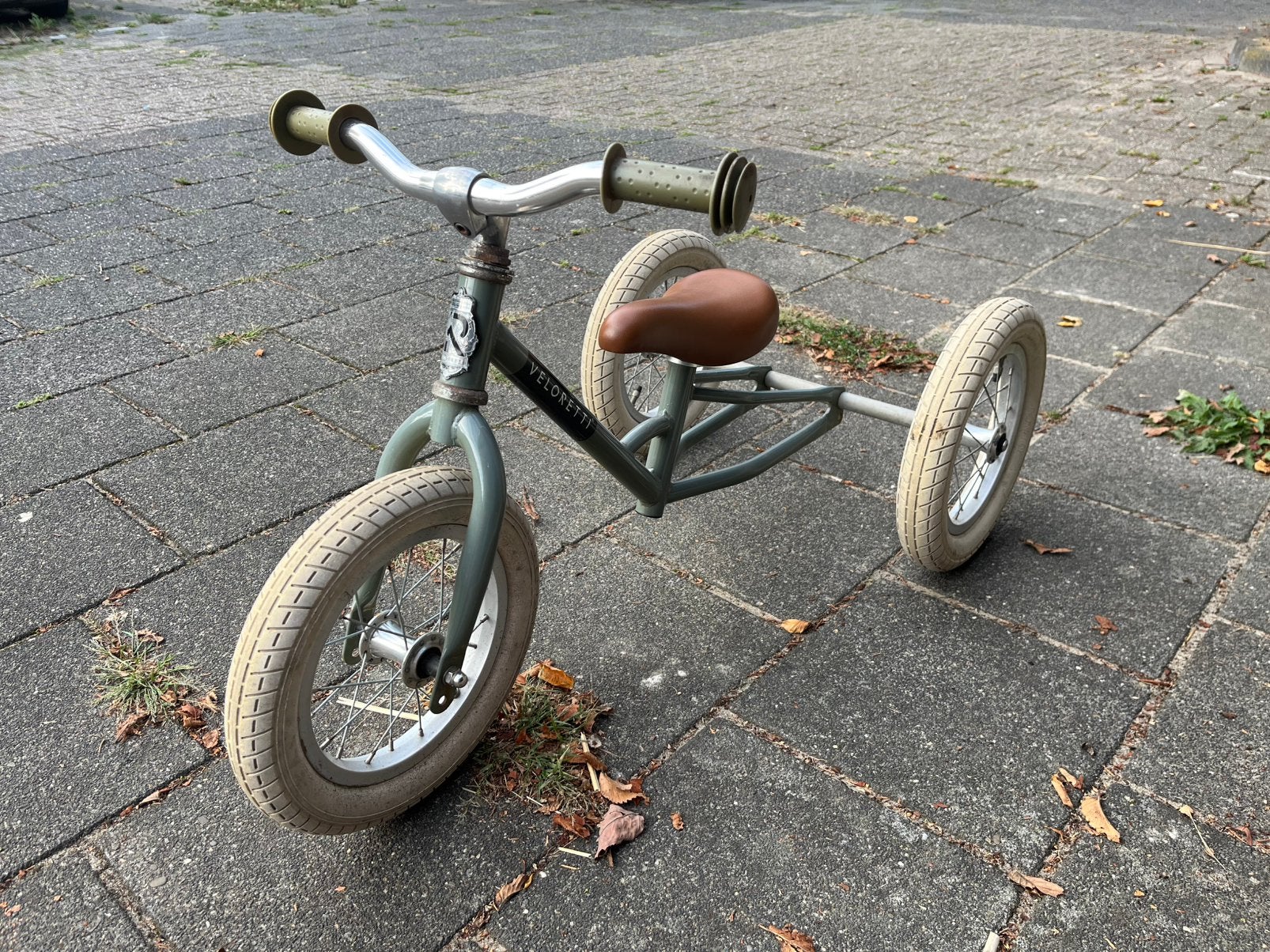 Veloretti loopfietsje tricycle desert moss, Ophalen, Zo goed als nieuw