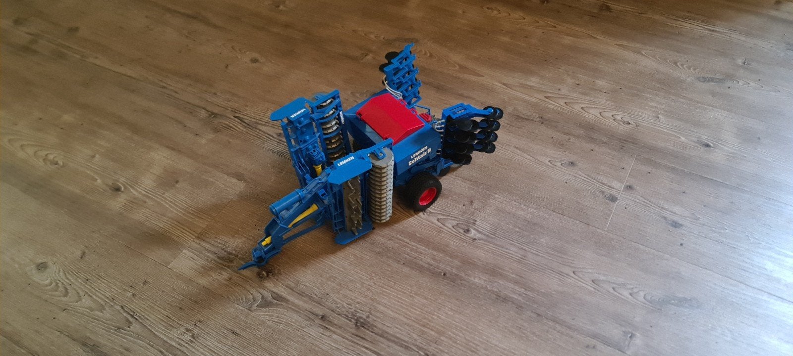 Bruder Lemken Solitair 9 zaaimachine schaalmodel, Ophalen of Verzenden, Gebruikt