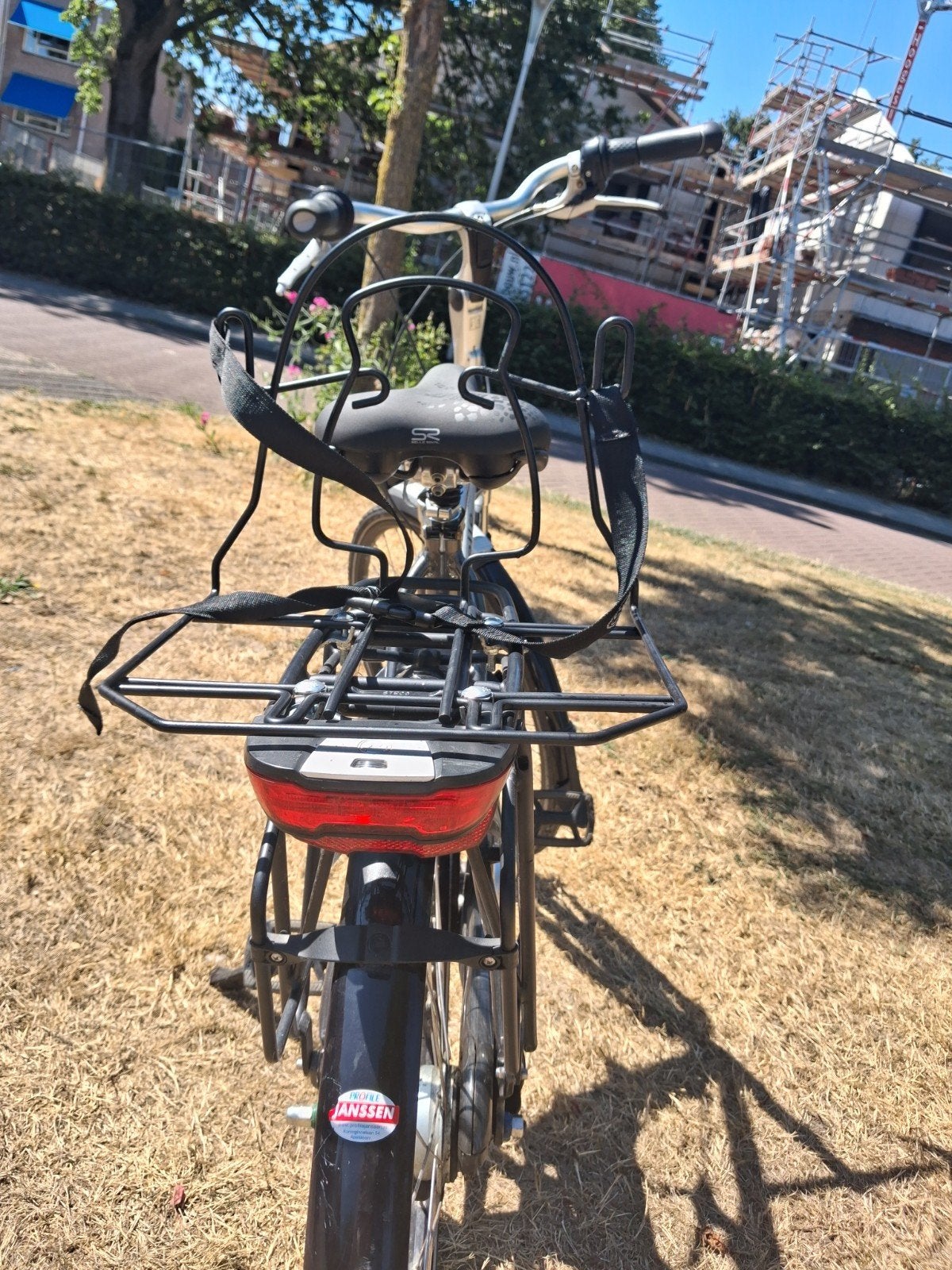 Gazelle fiets met Nexus versnellingen en bagagedrager, Gebruikt, Velgrem, Versnellingen, Gazelle