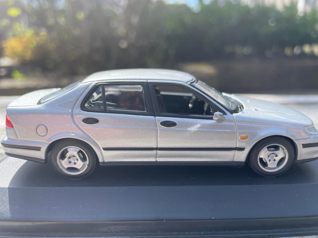 Minichamps Saab 95 Silver-met (1997-1999) 1:43, Hobby en Vrije tijd, Modelauto's | 1:43, Gebruikt, Auto, MiniChamps, Ophalen of Verzenden