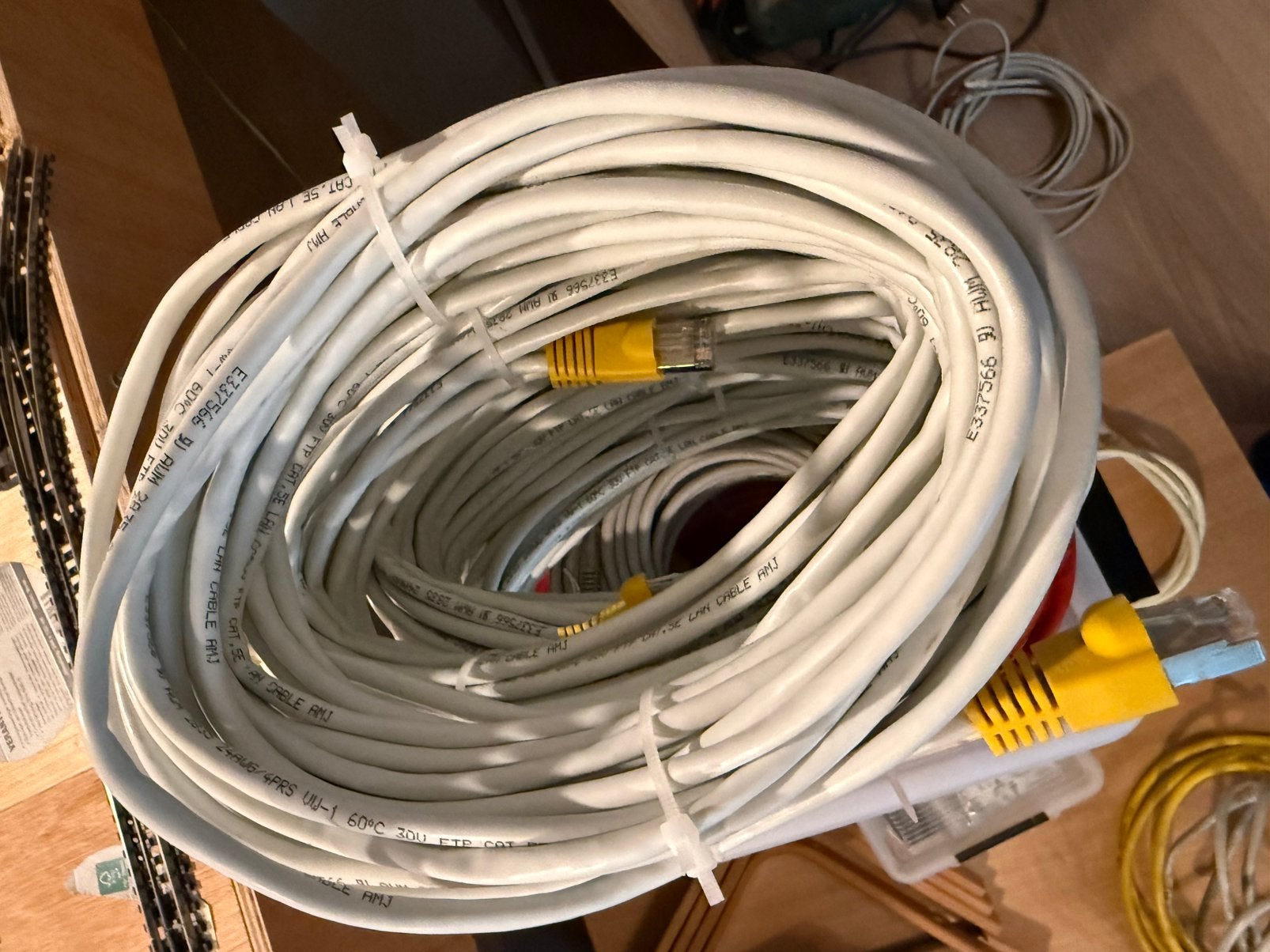 Ethernet kabels divers van 5e baar 6e, Computers en Software, Pc- en Netwerkkabels, Ophalen, Gebruikt