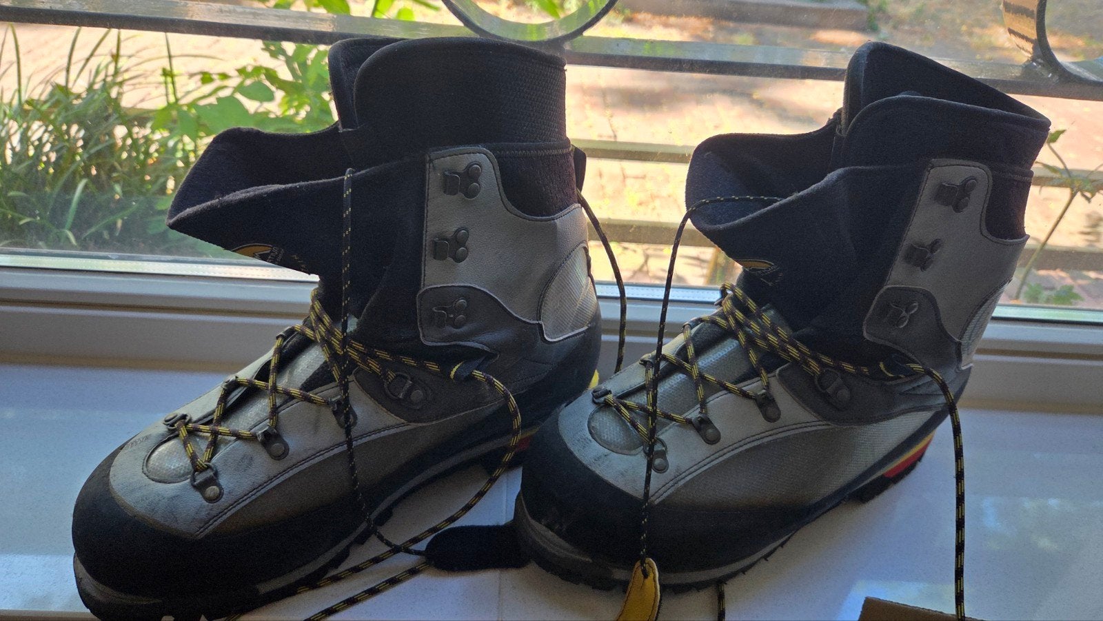La Sportiva bergschoenen dubbelwandig maat 46, Ophalen, Zo goed als nieuw, Schoenen