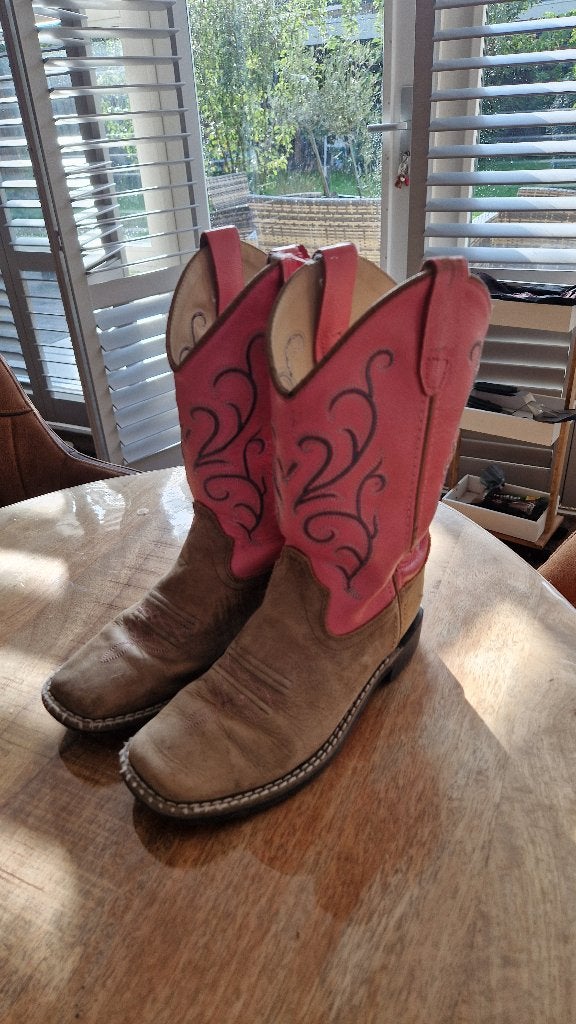 kwaliteits cowboy laarzen van leer maat 35 voor een kind, Kleding | Dames, Hoge laarzen, Overige kleuren, Zo goed als nieuw, Ophalen