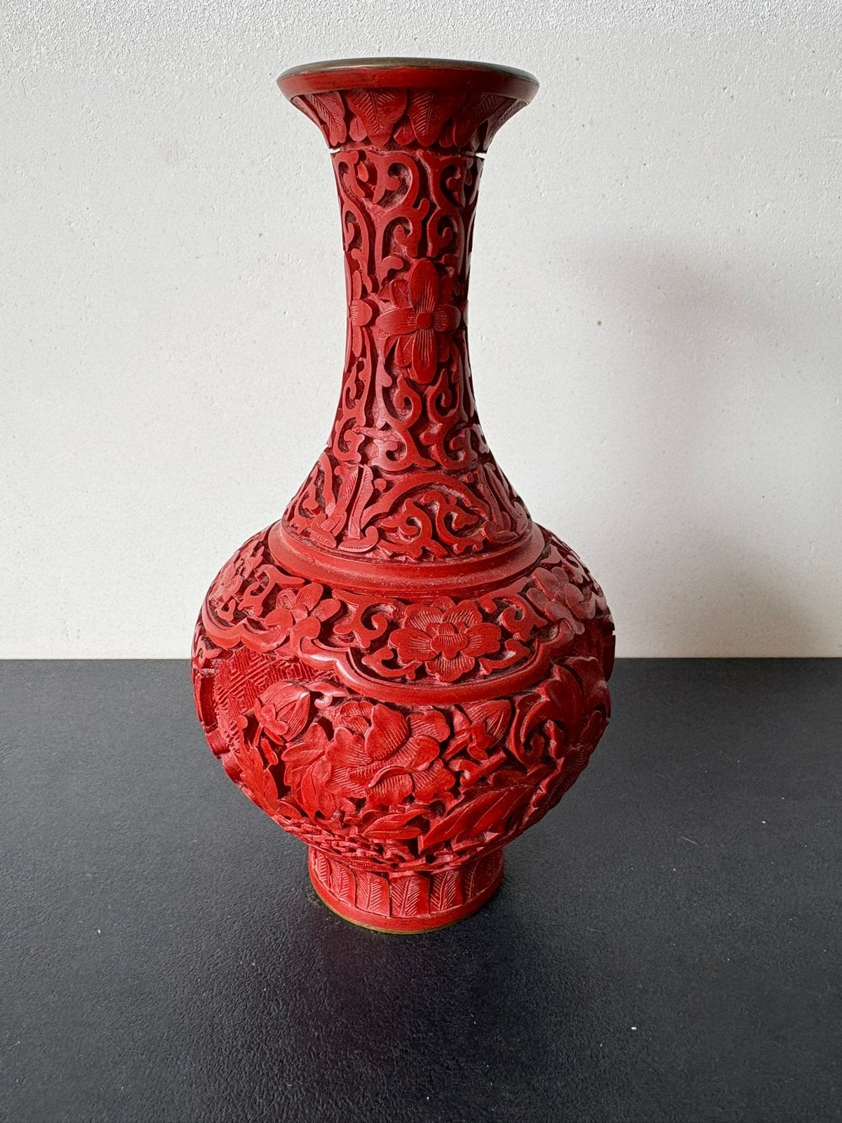 Cinnabar lakvaas 16 cm, Antiek en Kunst, Verzenden