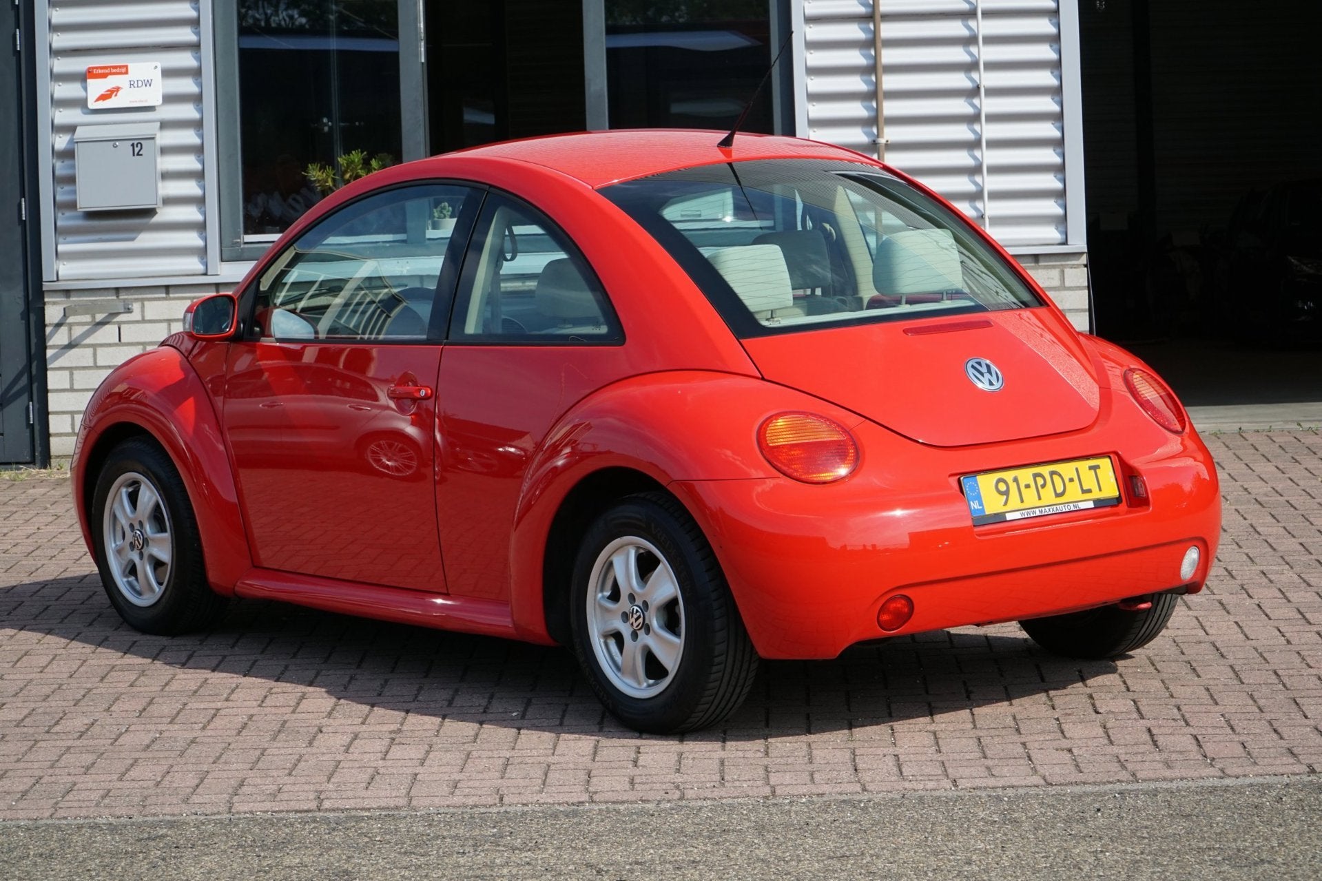 Volkswagen New Beetle 1.4 EERSTE EIGENAAR, Voorwielaandrijving, Dealer onderhouden, Stof, Beetle (Kever)