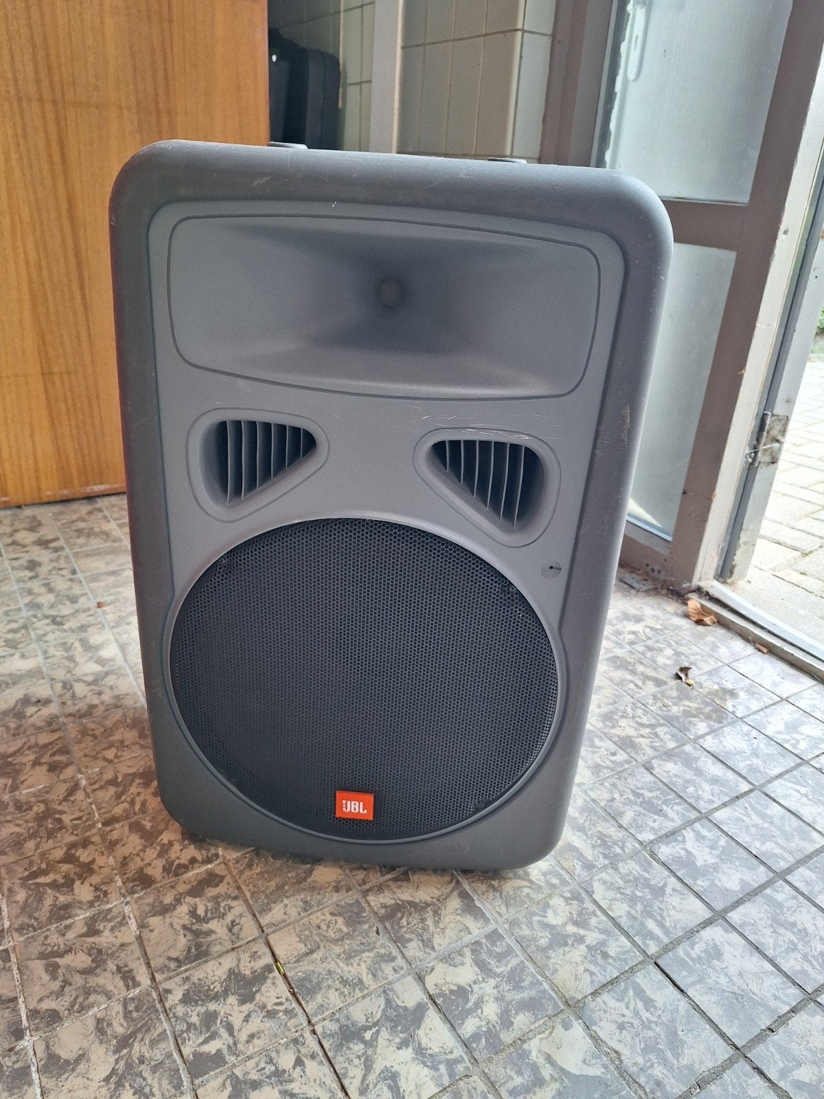 JBL EON15 Actieve Luidspreker - Krachtig Geluid, 150 watt of meer, Gebruikt, JBL, Party speaker