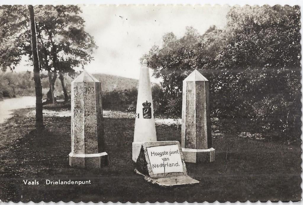 Kr967 Ongelopen oude ansichtkaart Vaals drielandenpunt, Ophalen of Verzenden, 1940 tot 1960, Ongelopen, Limburg