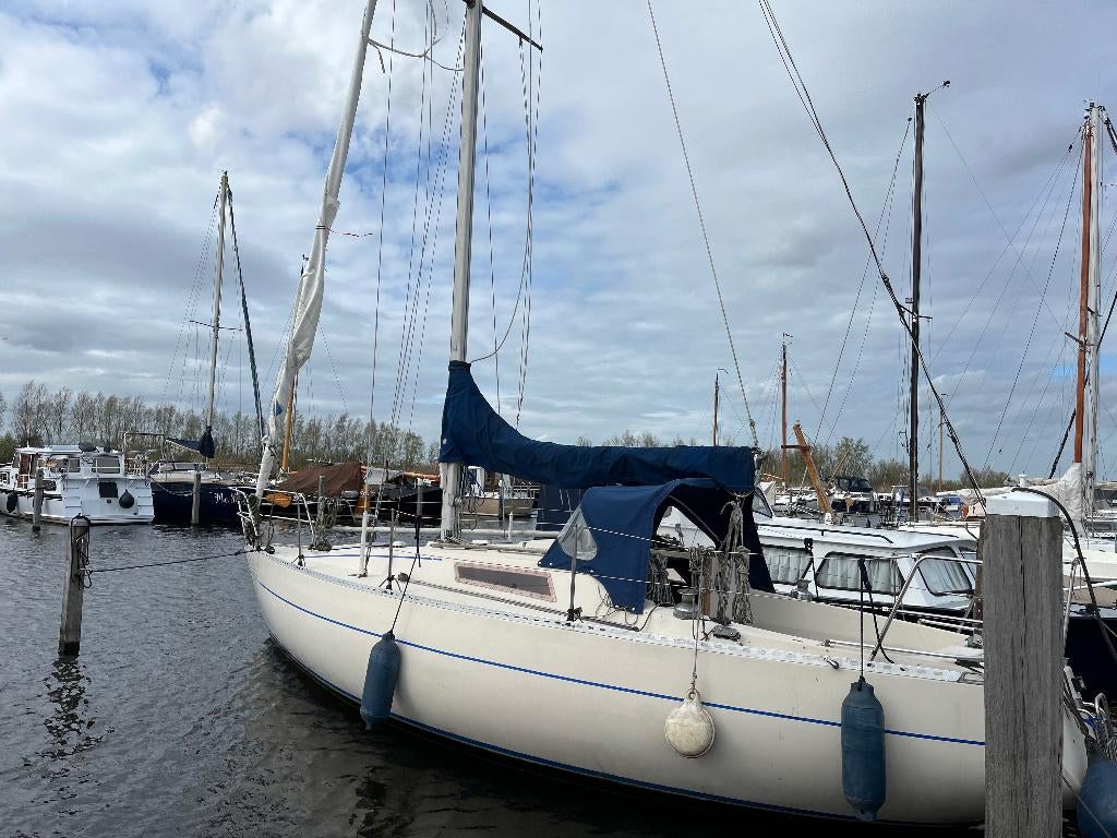 Benetau First 30, Watersport en Boten, 9 m, Gebruikt, Binnenboordmotor, Beneteau