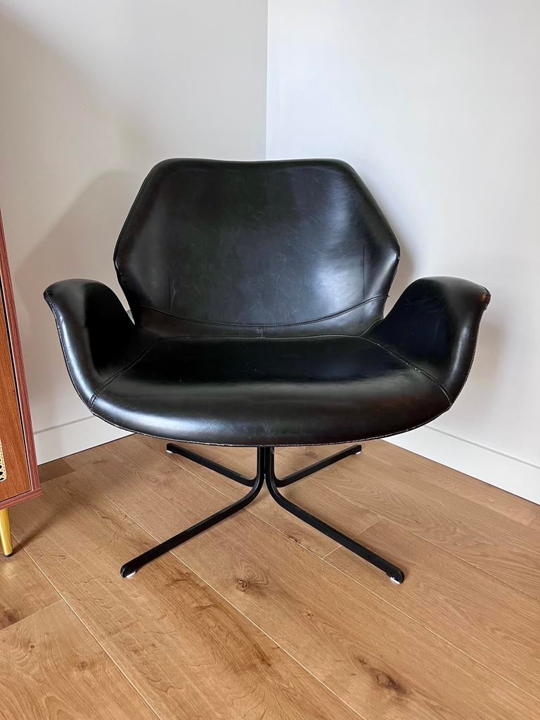 Stoel Zuiver Nikki Lounge Chair zwart, Ophalen, Design, Zo goed als nieuw, 50 tot 75 cm