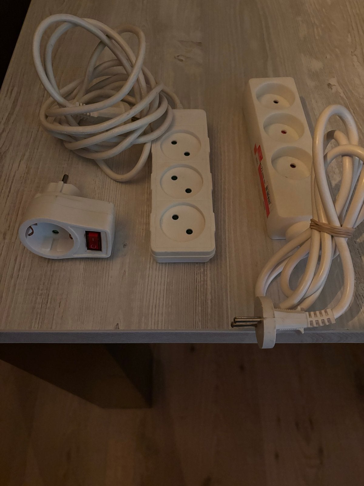 Stekkerdozen en stopcontact met schakelaar, Ophalen of Verzenden, Gebruikt, Overige merken, Stekkerdoos