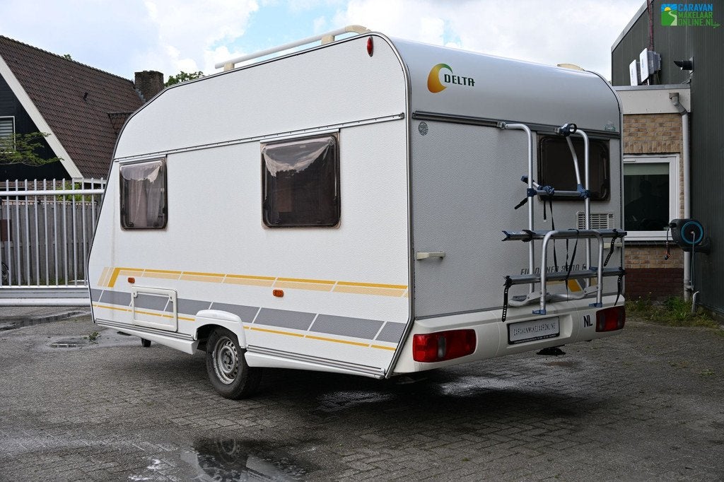Delta Euroliner 3900 FB, 750 - 1000 kg, 4 tot 5 meter, Lengtebed, Delta