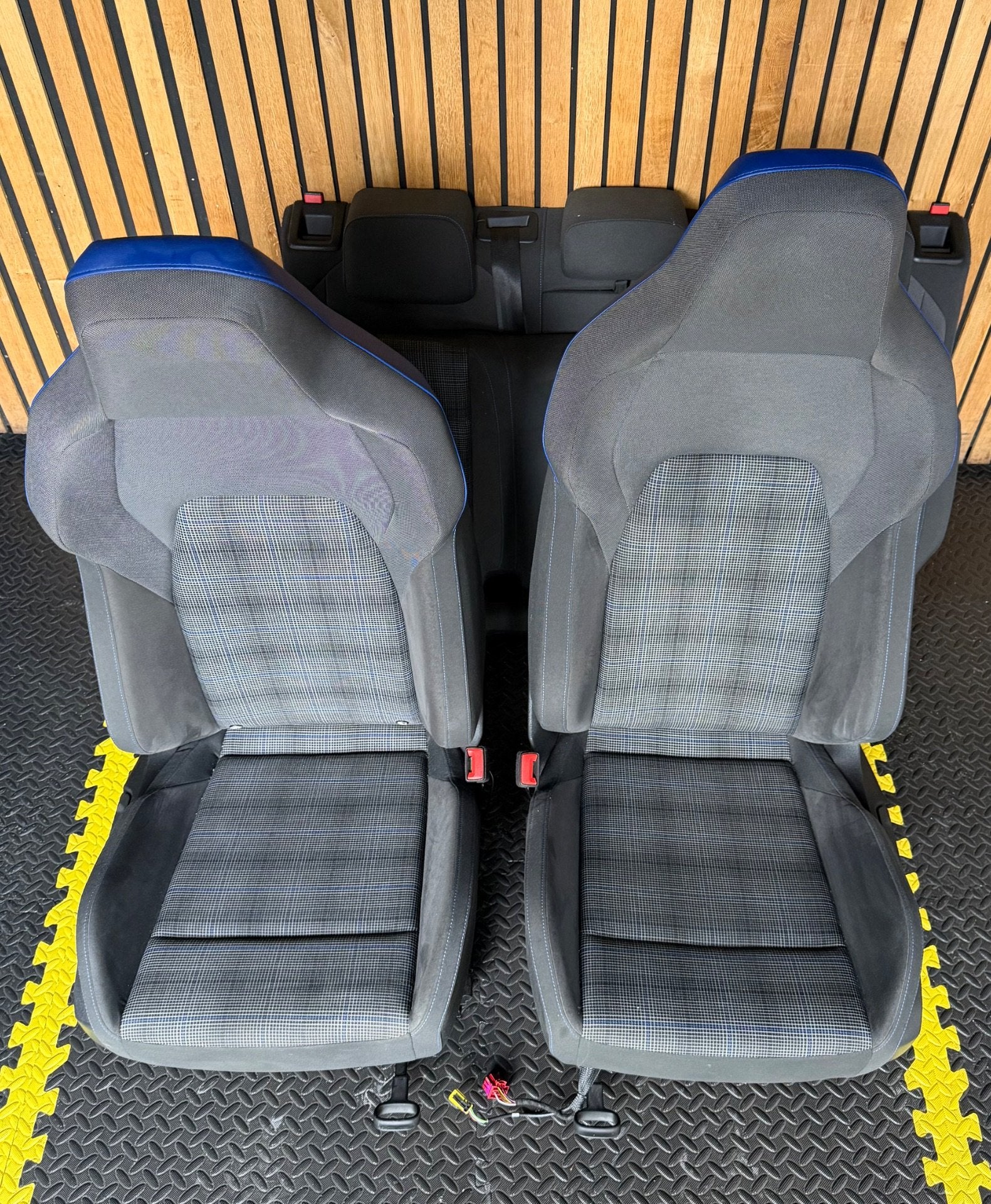 Stoelen set Volkswagen Golf 8 VII GTE interieur set compleet, Auto-onderdelen, Gebruikt, Volkswagen, Volkswagen AG, Berliner Ring 2
38440  Wolfsburg, DE