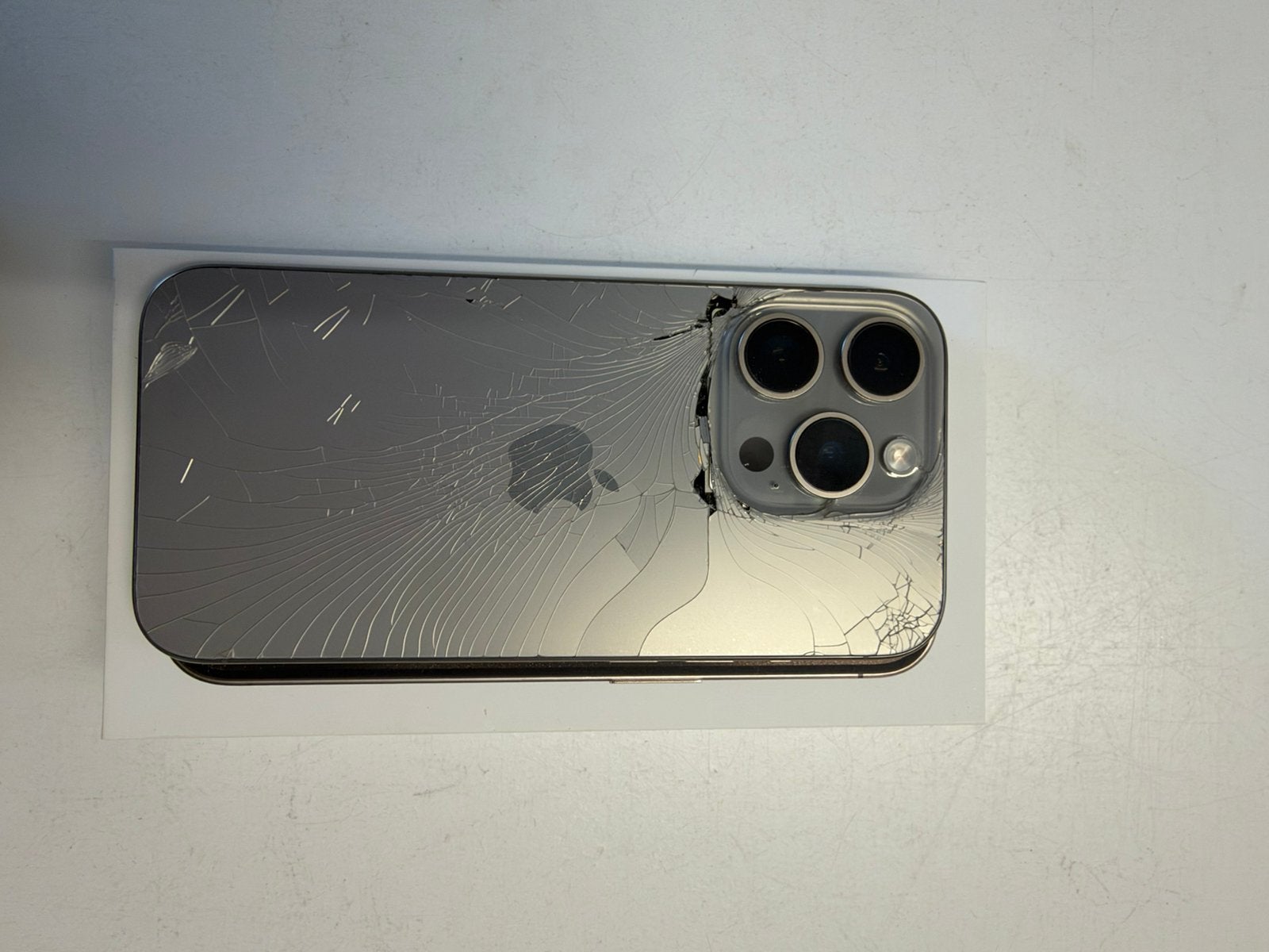 Foto 9 van iPhone 15 Pro 128GB – 87% batterij