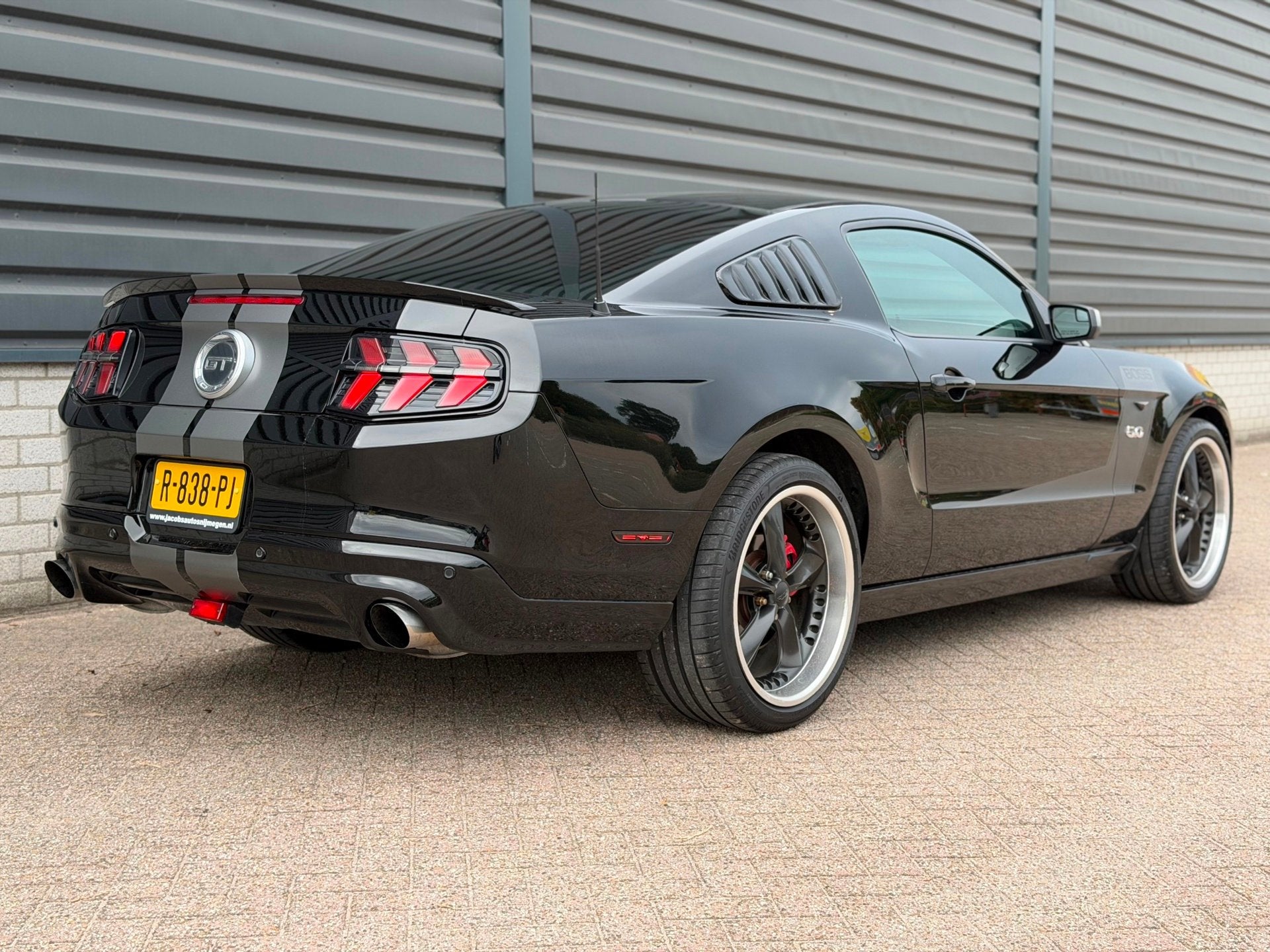 Ford MUSTANG 5.0 V8 GT Automaat 418PK 20inch / APK, Auto's, Automaat, Euro 5, Achterwielaandrijving, Gebruikt