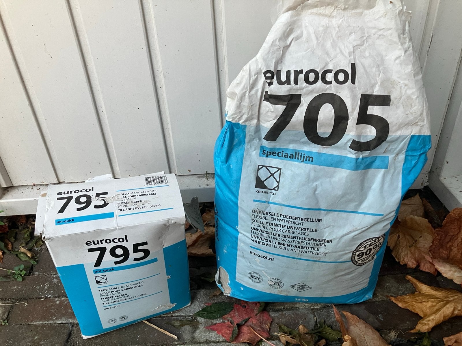 GRATIS Eurocol Tegellijm 705 Speciaallijm & 795 Uni-Quick, Ophalen of Verzenden, Nieuw, Overige materialen, Overige typen