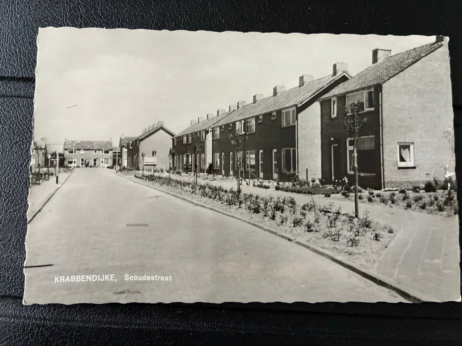 Oude Ansichtkaart Krabbendijke Scoudestraat, Verzenden, 1940 tot 1960, Ongelopen, Zeeland