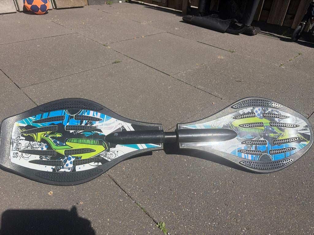 Waveboard zwart blaue groen zgan, Ophalen, Zo goed als nieuw, Waveboard