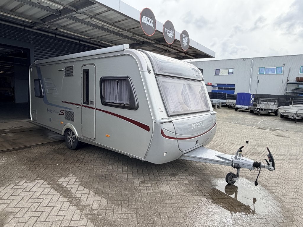 Eriba Nova S 545 Panorama raam Mover LUXE, Rondzit, Bedrijf, 6 tot 7 meter, Eriba