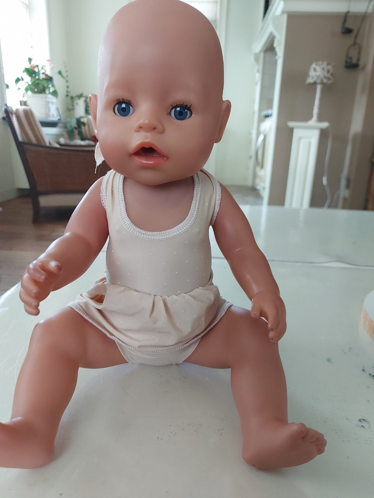 Crème kleurige tankinhoud baby born pop 43cm, Ophalen of Verzenden, Nieuw, Babypop