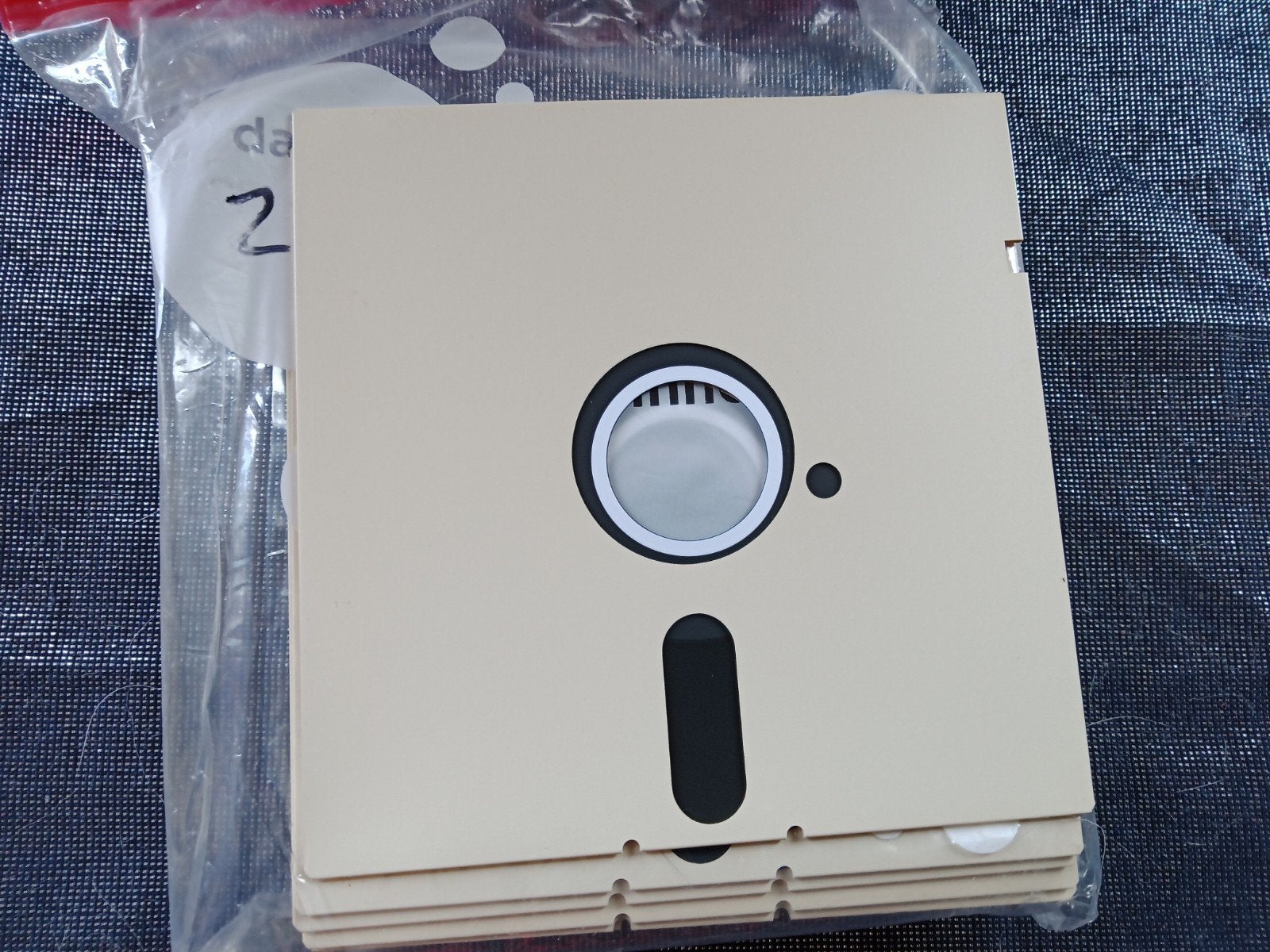Commodore 64 Floppy Disks - Ongeformatteerd 25 stuks, Ophalen of Verzenden, Onbekend