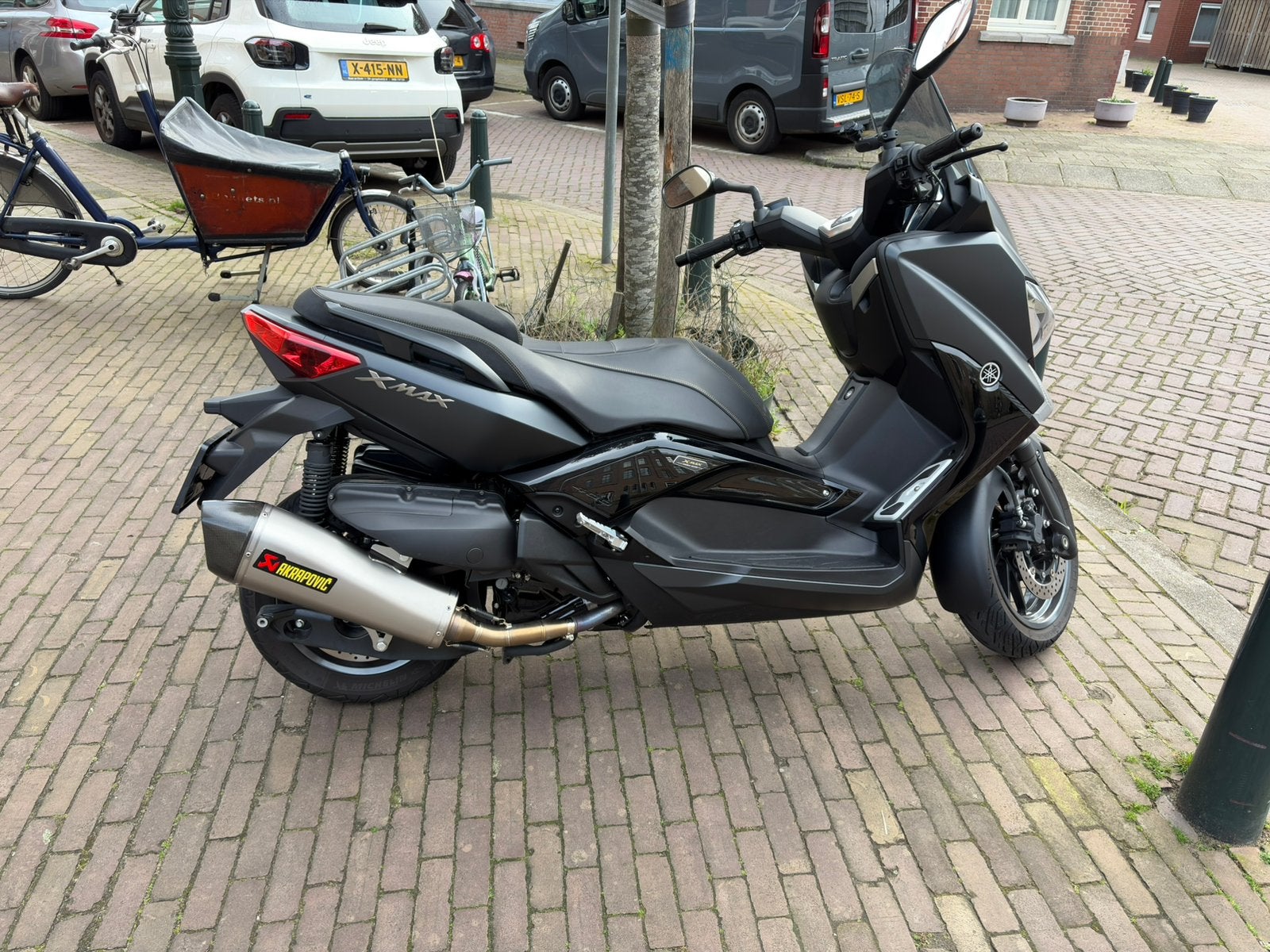 Xmax 400cc, Black edition, akrapovitch uitlaat., Motoren, Motoren | Yamaha, Particulier, Scooter