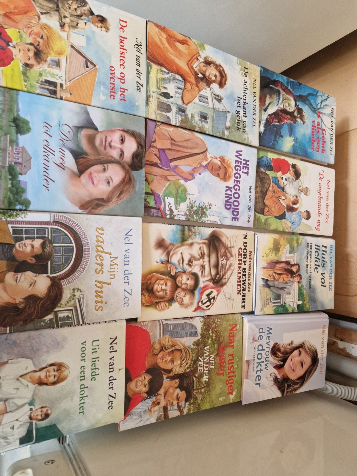 Diverse romans van Nel van der Zee - set van 10 boeken, Ophalen of Verzenden, Gelezen, Nel van der Zee, Nederland