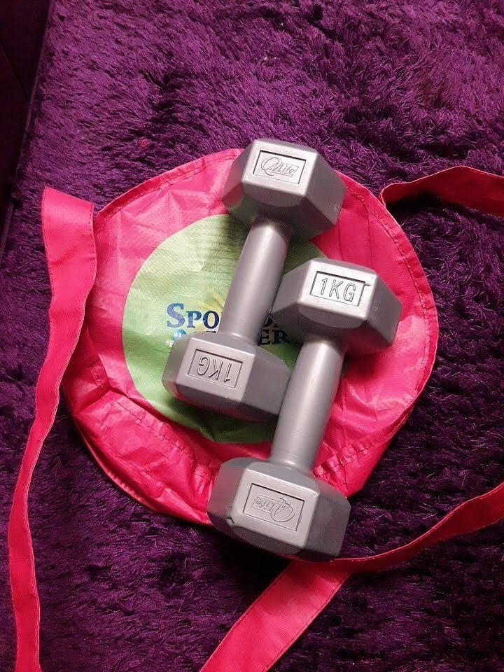 Set van 2 halters van 1 kg - Ideaal voor fitness, Ophalen, Zo goed als nieuw, Armen, Dumbbell