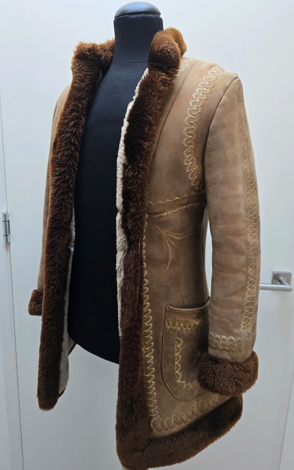 Vintage Afghaanse lammy coat borduursel mt. XS echt schaap, Beige, Ophalen of Verzenden, Zo goed als nieuw, Vintage