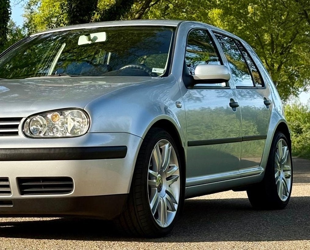 Set van 4 VW velgen met zomerbanden 18 inch, Auto-onderdelen, Banden en Velgen, 18 inch, Gebruikt, Banden en Velgen, Ophalen of Verzenden