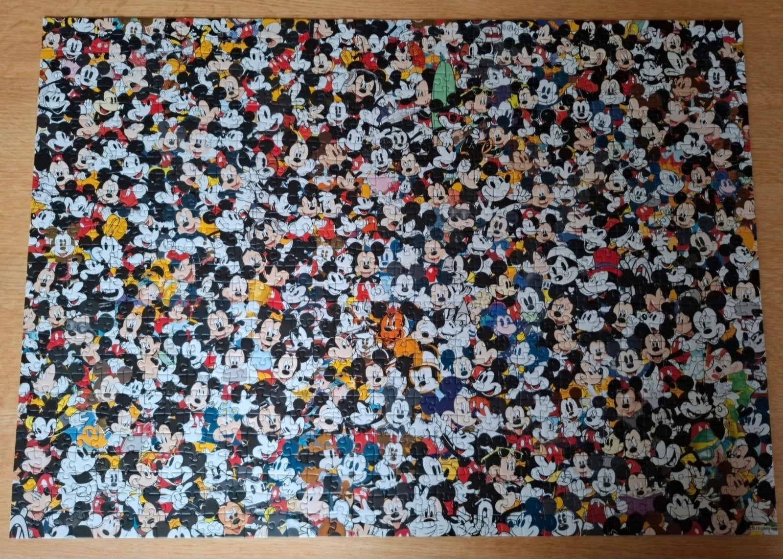 Mickey Mouse Puzzel 1000 stukjes, Ophalen of Verzenden, 500 t/m 1500 stukjes, Zo goed als nieuw, Legpuzzel