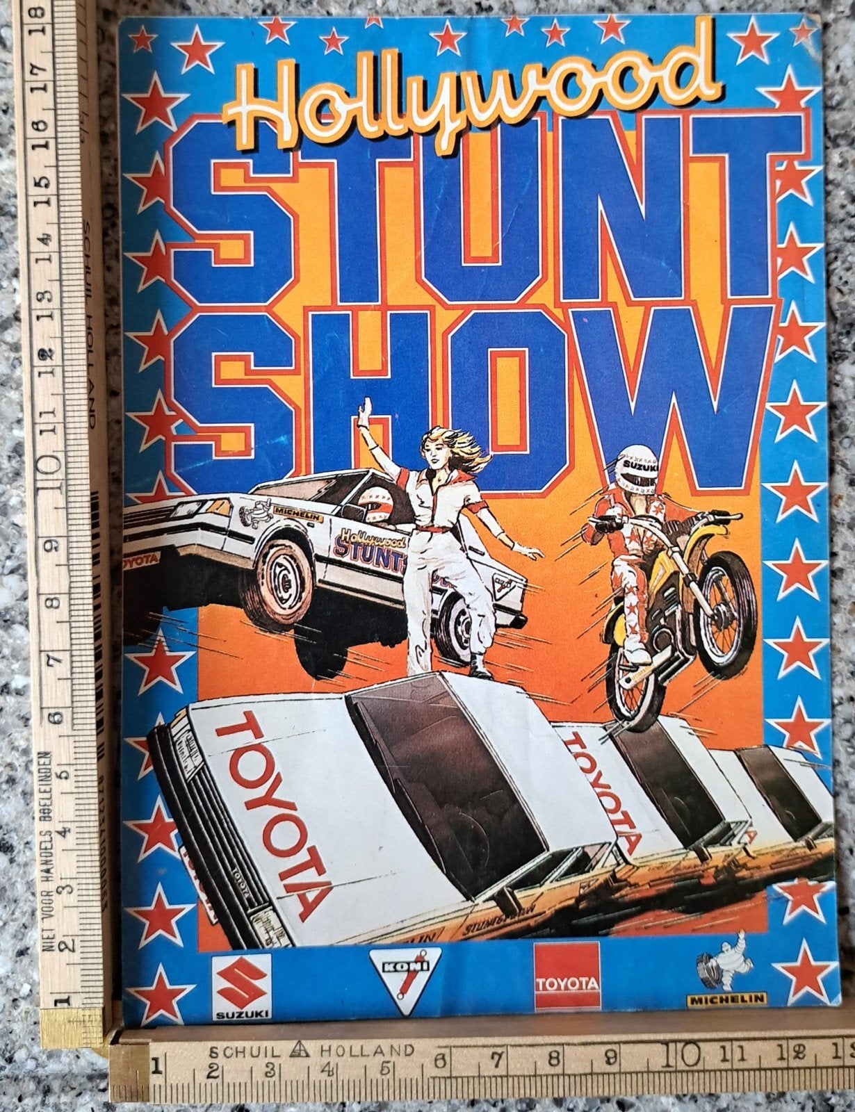 Grote vintage sticker Hollywood stuntshow Toyota Koni, Ophalen of Verzenden, Zo goed als nieuw, Auto of Motor