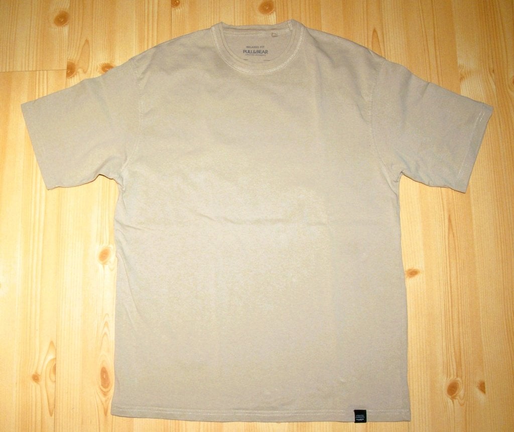 Pull&Bear ruimvallend beige t-shirt maat M. van 100% katoen., Kleding | Heren, T-shirts, Maat 48/50 (M), Beige, Ophalen of Verzenden
