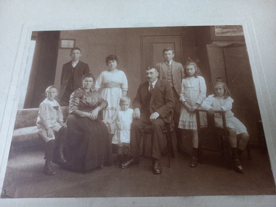 Udenhout, Verzamelen, Foto's en Prenten, Ophalen of Verzenden, Voor 1940, Gebruikt