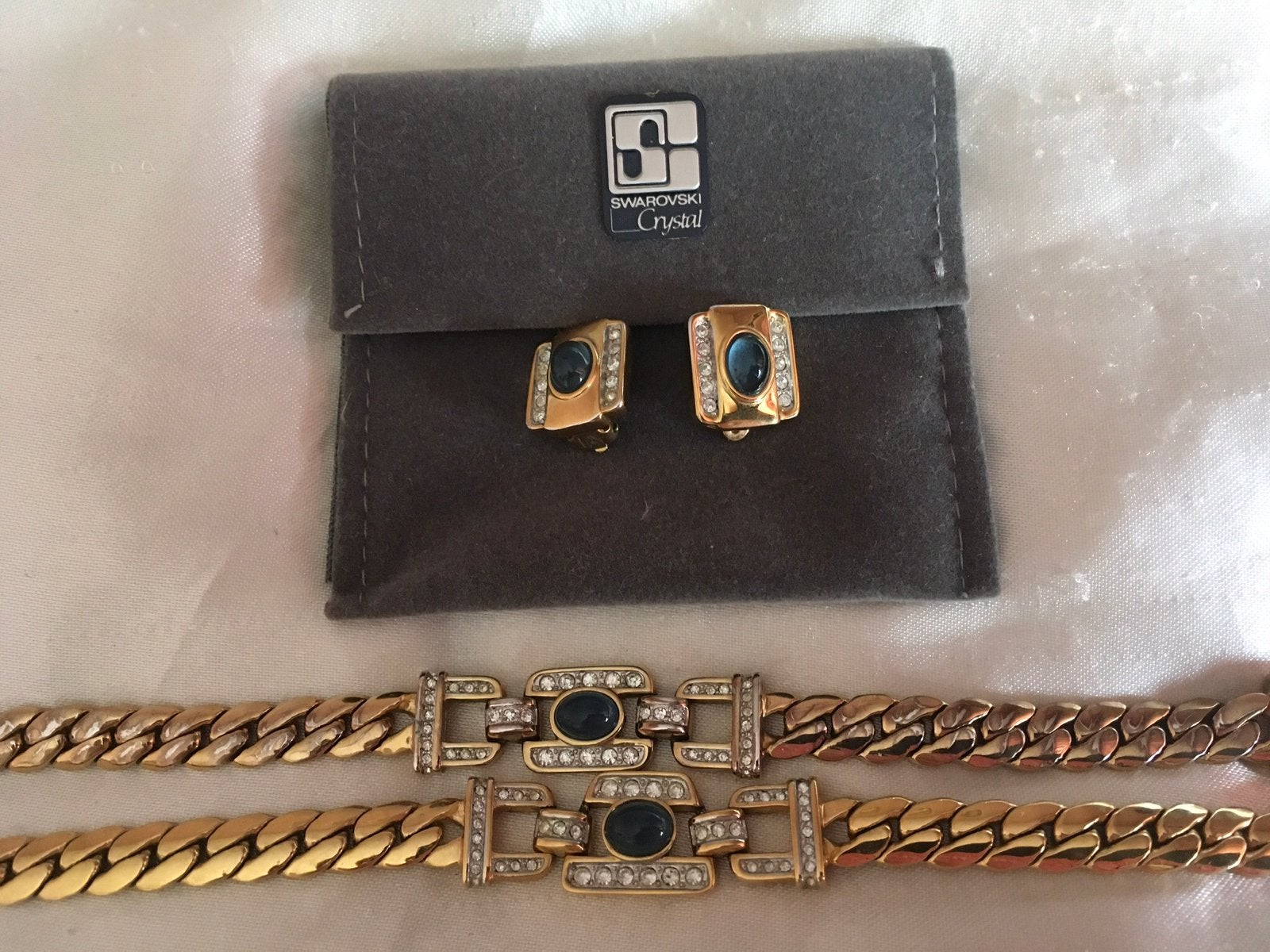 Te koop nieuw 3 delig sieradenset van Swarovski, Verzamelen, Swarovski, Ophalen of Verzenden, Nieuw, Sieraad of Horloge