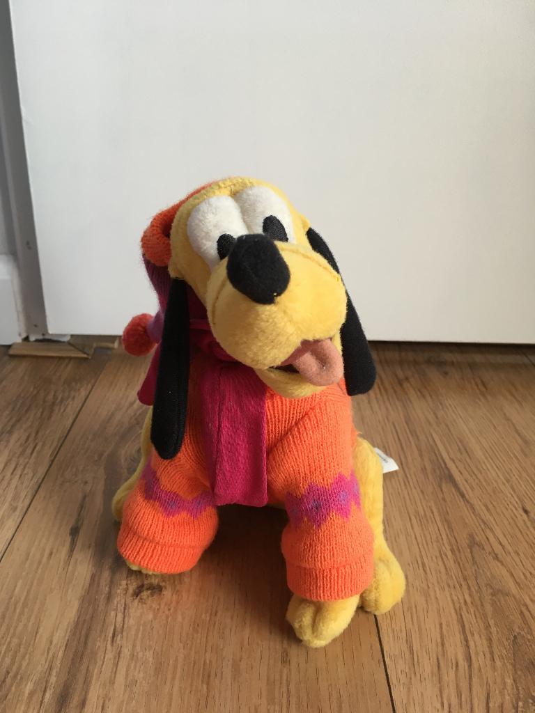 Zittende Pluto - knuffel - nieuw - 21 cm, Ophalen of Verzenden, Nieuw, Overige typen