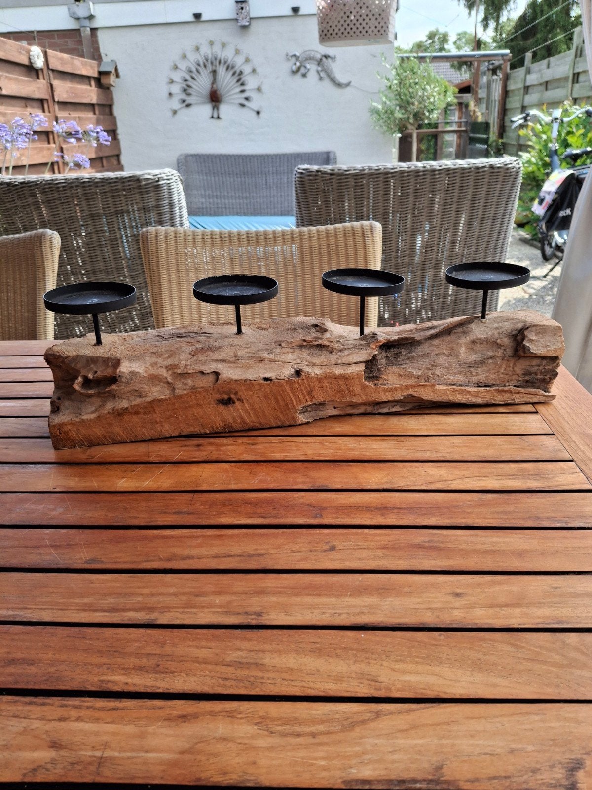 Teak houten kaarsenstandaard p, Huis en Inrichting, Woonaccessoires | Kandelaars en Kaarsen, Ophalen of Verzenden