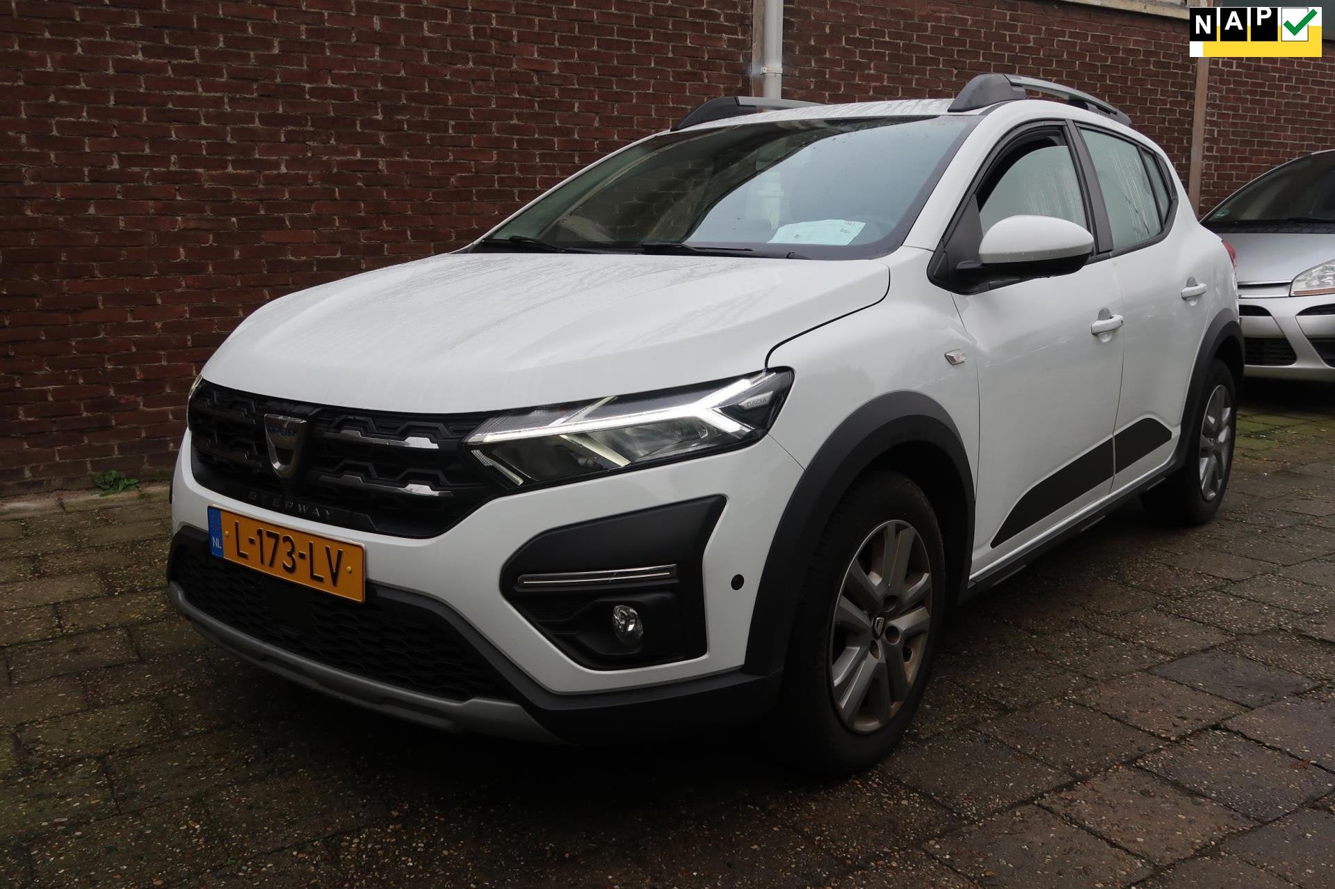 Dacia Sandero Stepway 1.0 TCe 100 Bi-Fuel Comfort *Rijklaarp, Auto's, Dealer onderhouden, Stof, 610 kg, Wit