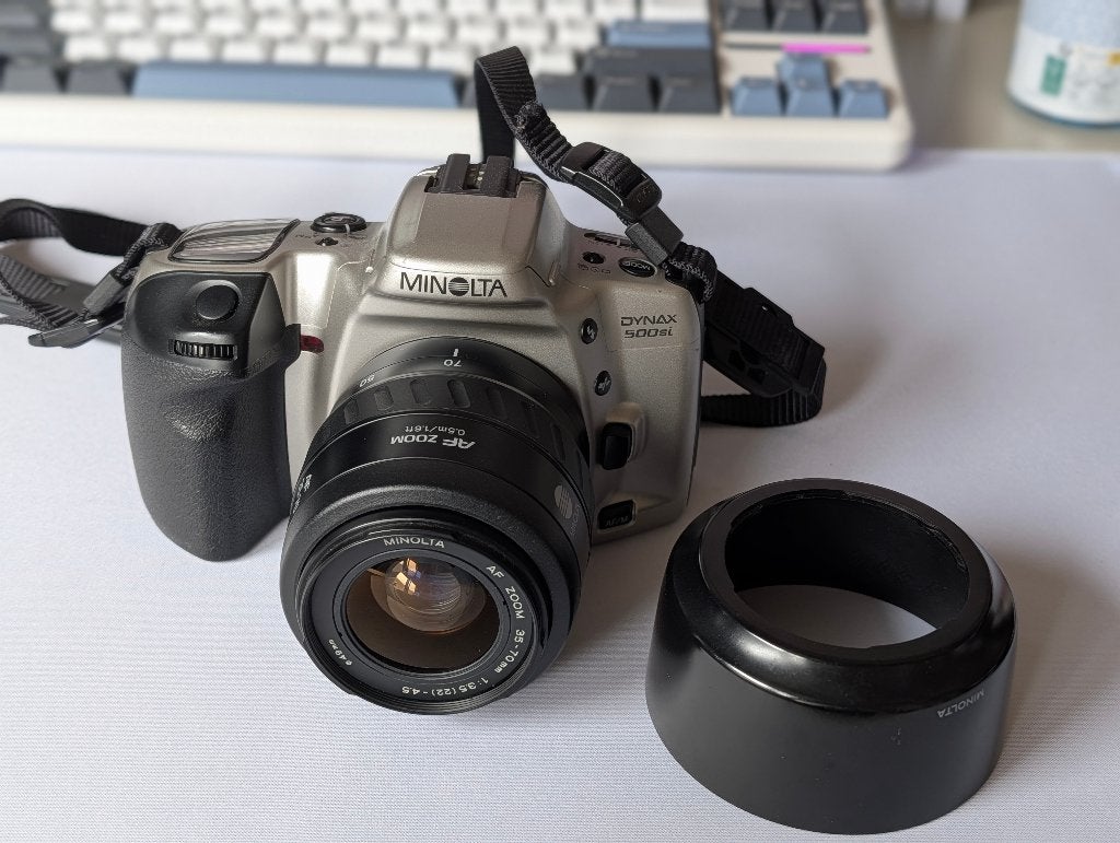 Minolta Dynax 500si met kitlens — sluiter defect, Ophalen of Verzenden, Spiegelreflex, Minolta