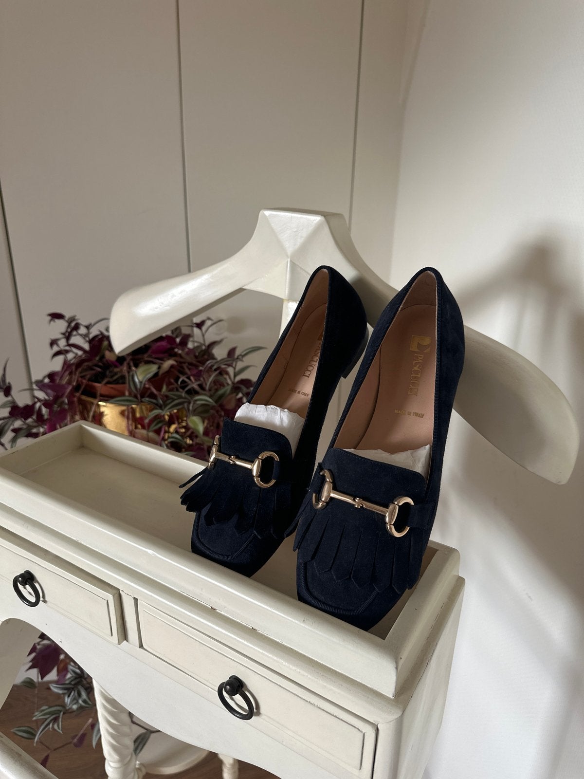 Pascucci Instappers - Nieuw - Goud/Donkerblauw Suède (39), Ophalen of Verzenden, Nieuw, Blauw, Instappers
