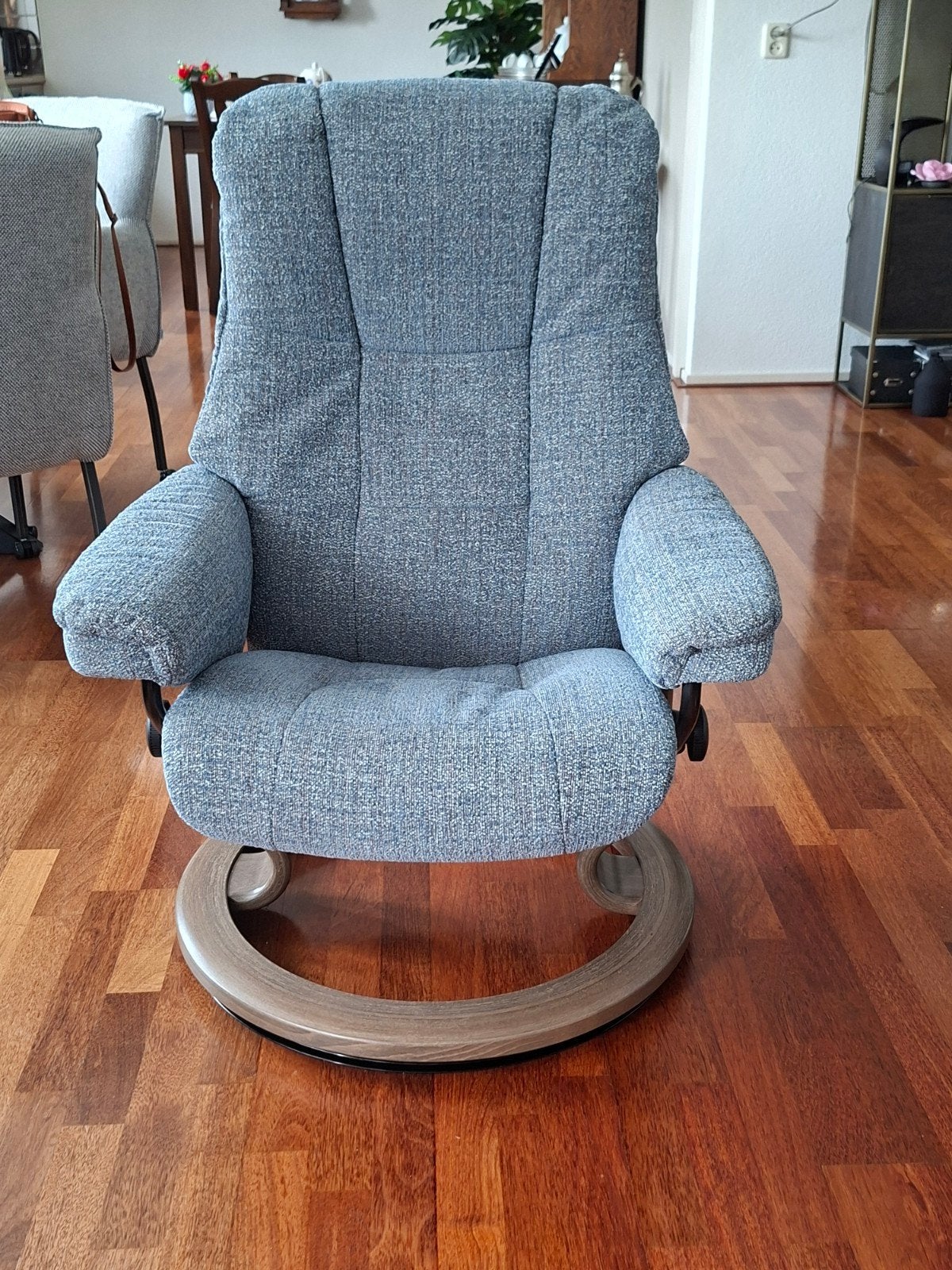 Stressless Mayfair fauteuil met voetenbankje, Ophalen, Hout, 75 tot 100 cm, Zo goed als nieuw