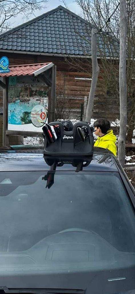 4 paar ski’s Magnetische skihouder skidrager, Ophalen of Verzenden, Zo goed als nieuw