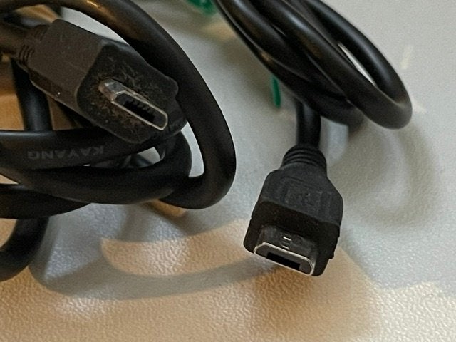 Nr.82: Datakabel, USB->Micro USB, opladers, USB verlengkabel, Mini USB, Ophalen of Verzenden, Zo goed als nieuw, Adapter