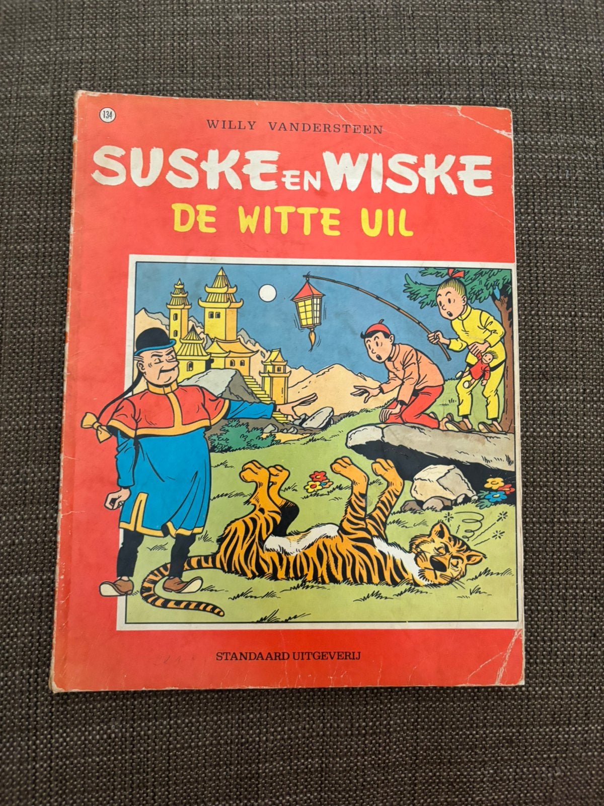 Suske en Wiske DE WITTE UIL, Eén stripboek, Ophalen of Verzenden, Zo goed als nieuw