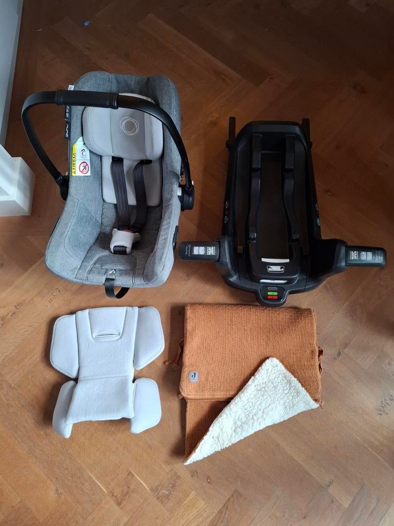 Bugaboo Nuna Turtle Air autostoel + Isofix + voetenzak, Overige merken, Ophalen of Verzenden, Zo goed als nieuw, Isofix