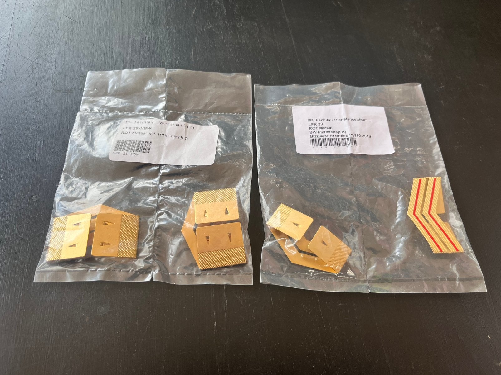 ROT Metaal Brandweer Manschap A Hoofdbrandwacht rangen, Ophalen of Verzenden, Overige soorten, Nederland, Embleem of Badge