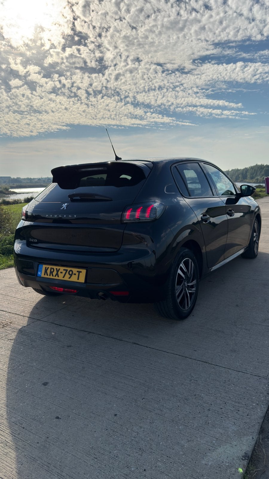 Foto 6 van Peugeot 208 Allure Pack EAT8|Riem Nieuw|Volledig Onderhouden