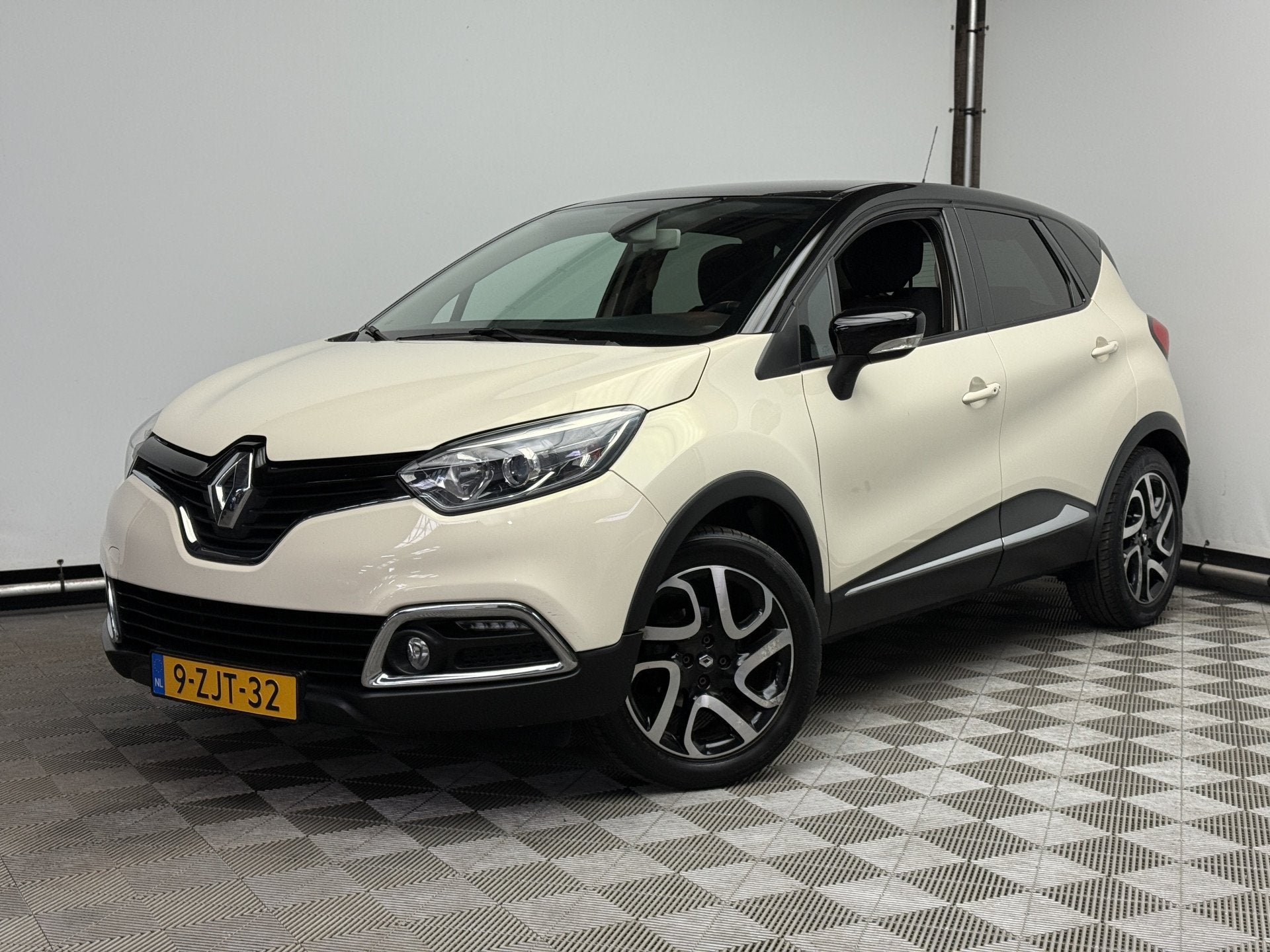 Renault Captur 0.9 TCe Dynamique Navi ECC Camera Trekhaak NL, Auto's, Voorwielaandrijving, Stof, Gebruikt, Met garantie (alle)