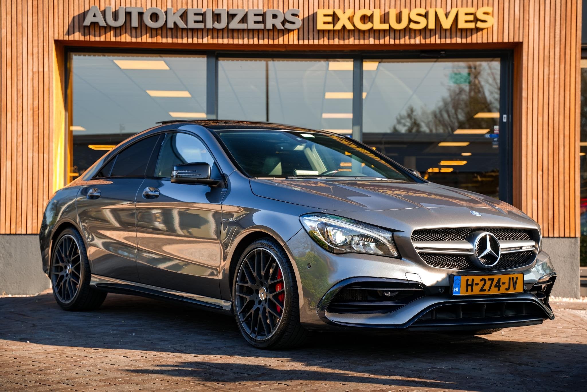 Mercedes-Benz CLA-klasse AMG 45 4MATIC Ambition Panoramadak, Auto's, Automaat, CLA, Gebruikt, Euro 6