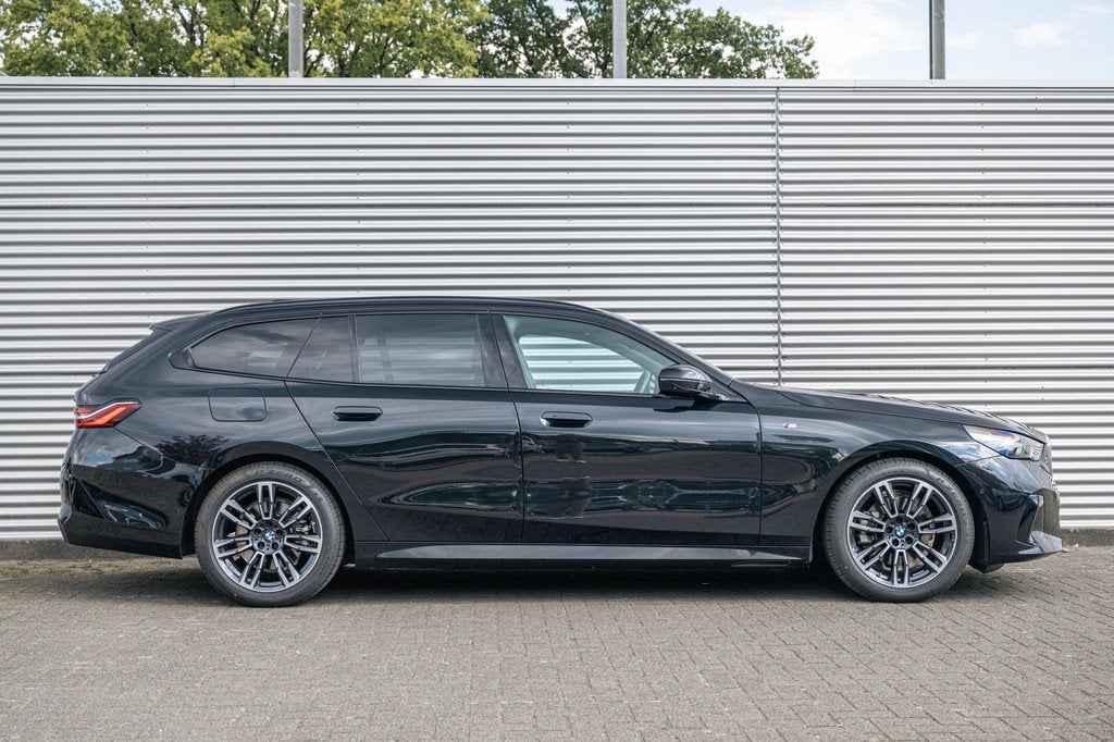 BMW 5 Serie Touring 520d M Sport Automaat / Trekhaak / Stoel, Auto's, BMW, Automaat, Achterwielaandrijving, Euro 6, 4 cilinders