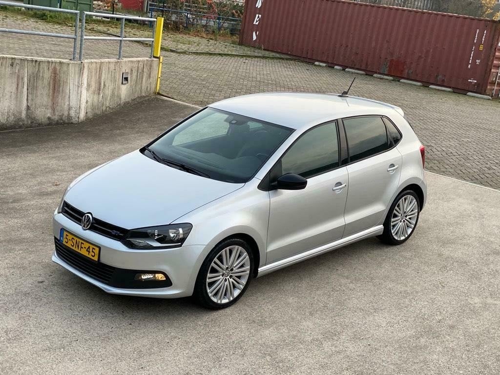 Volkswagen Polo 1.4 TSI Blue GT 103KW AUT 2013 Grijs, Auto's, 1116 kg, 4 cilinders, 49 €/maand, 22 km/l